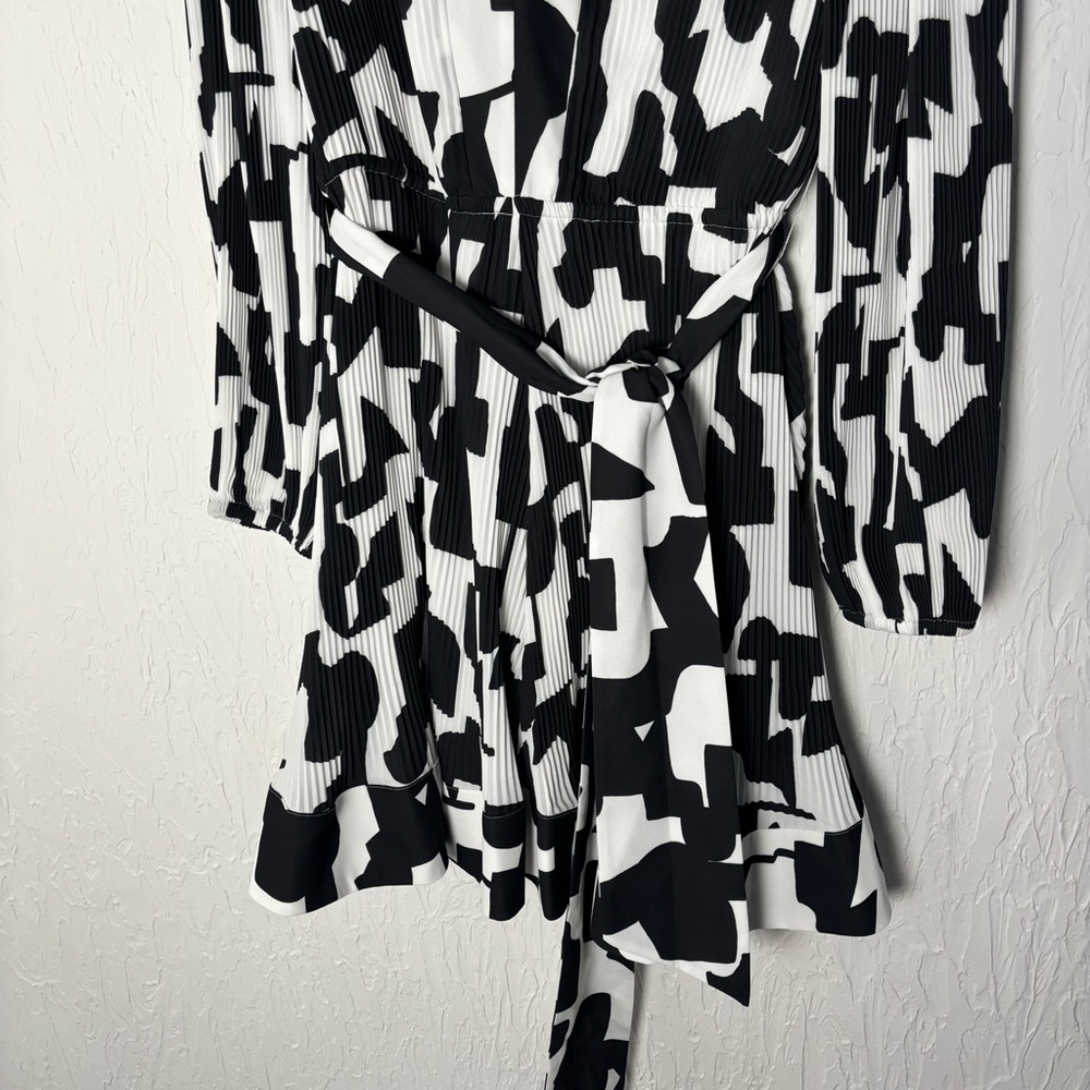 NWT Milly LIV GEO PLEATED MINI DRESS black & White Size 12 - Picture 4 of 8